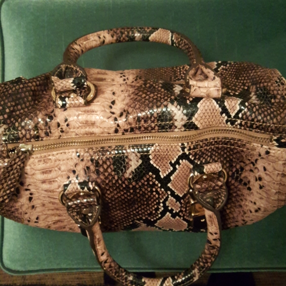Trendy snake patterned Aldo handbag - Picture 2 of 4